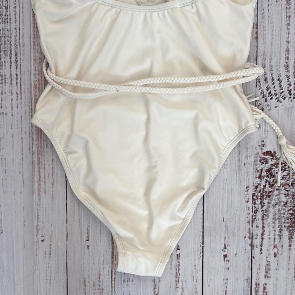 Shade & Shore Cream One Piece Swimsuit - Picture 8 of 12